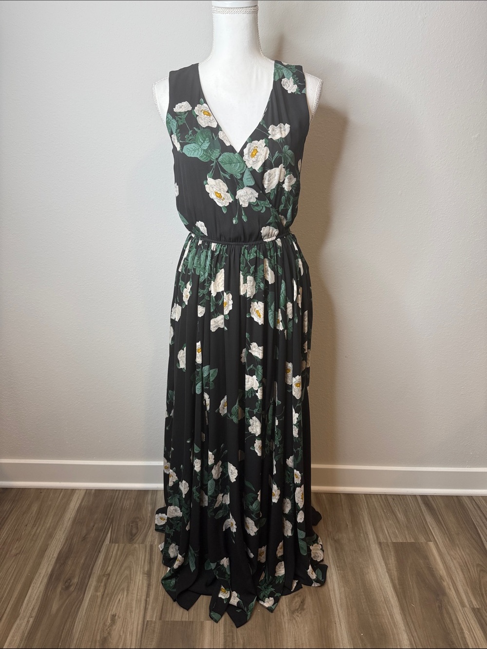 Floral V-Neck Maxi Dress - Black with White & Green Floral Size Small Wedding